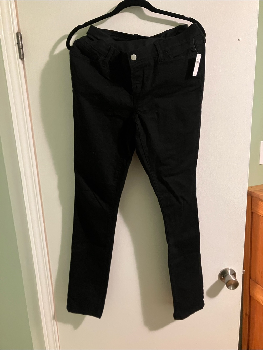 GAP Maternity Straight Leg Jeans in Black